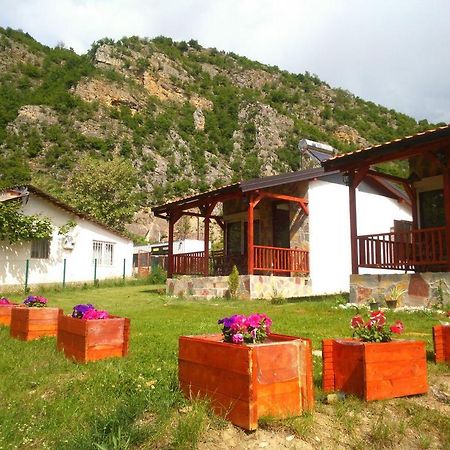 Karali Apartments Лагадин Екстериор снимка