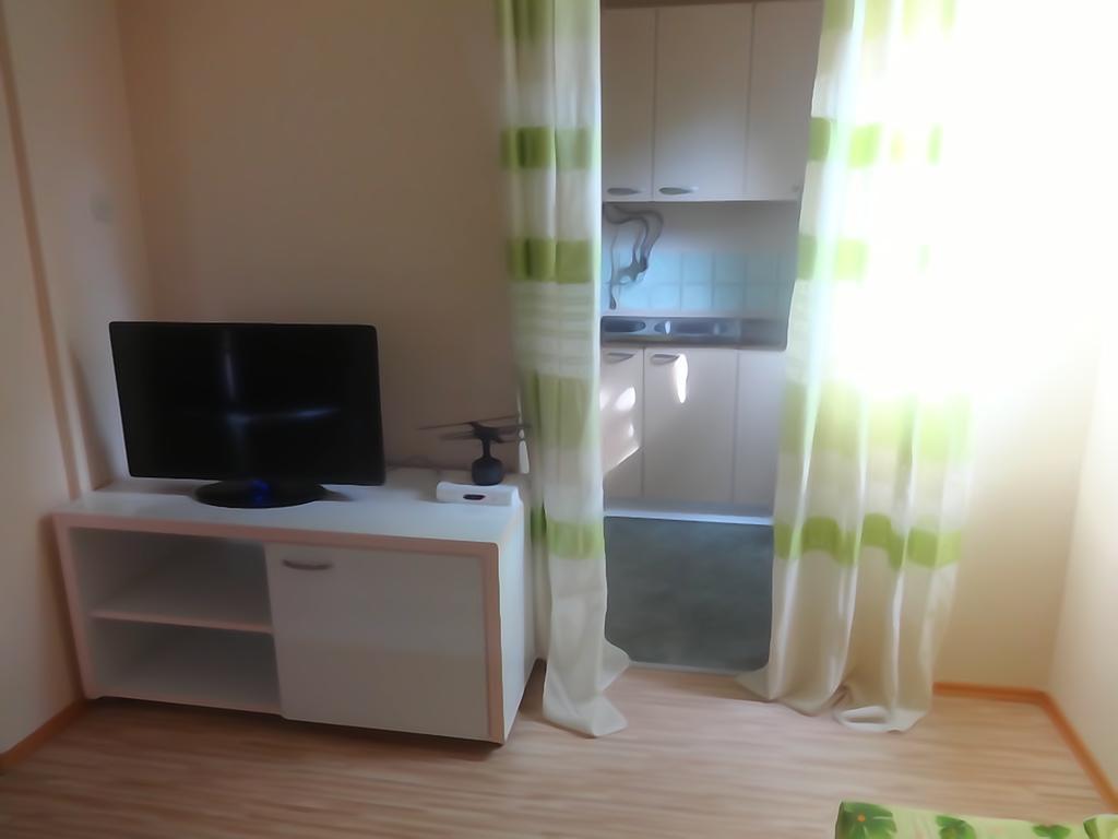 Karali Apartments Лагадин Екстериор снимка