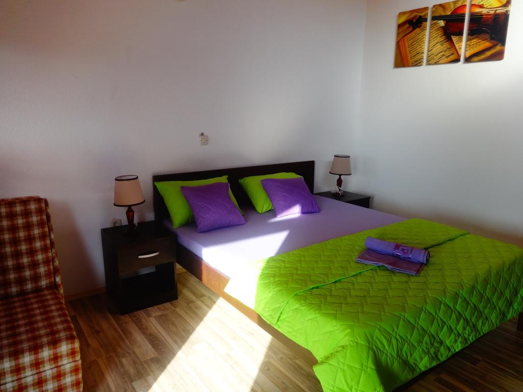 Karali Apartments Лагадин Екстериор снимка