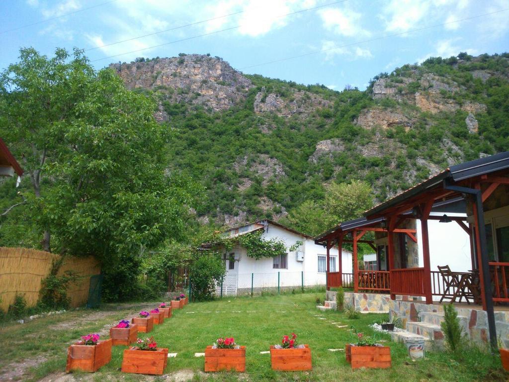 Karali Apartments Лагадин Екстериор снимка