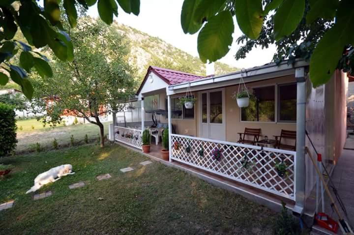 Karali Apartments Лагадин Екстериор снимка